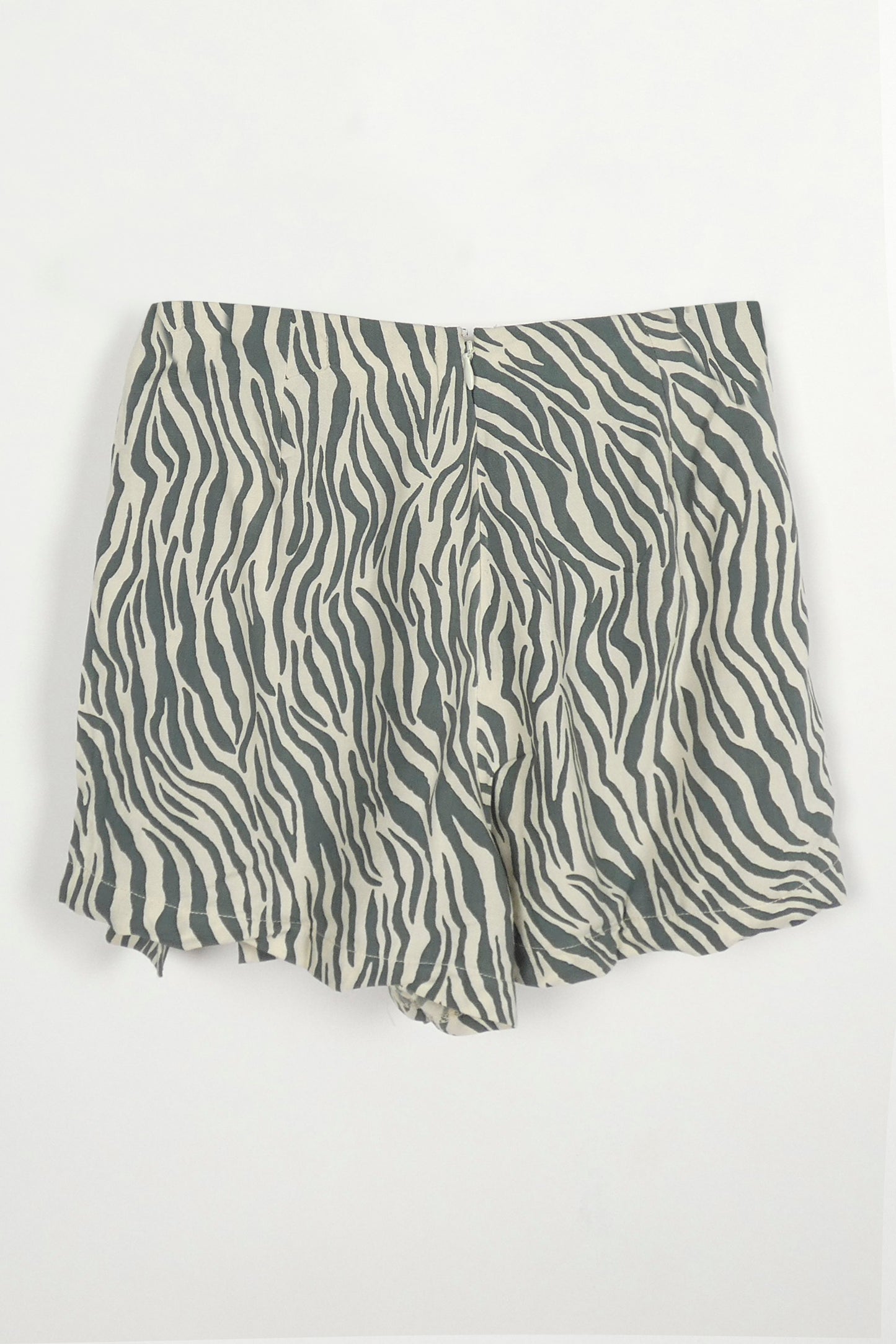 Short Fiki Zebra